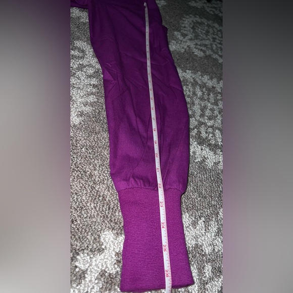 ⭐️Barco Uniforms, purple long sleeve scrub top, size Small. Great condition⭐️ - Picture 13 of 14